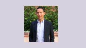 Dr Arturo Bustamante