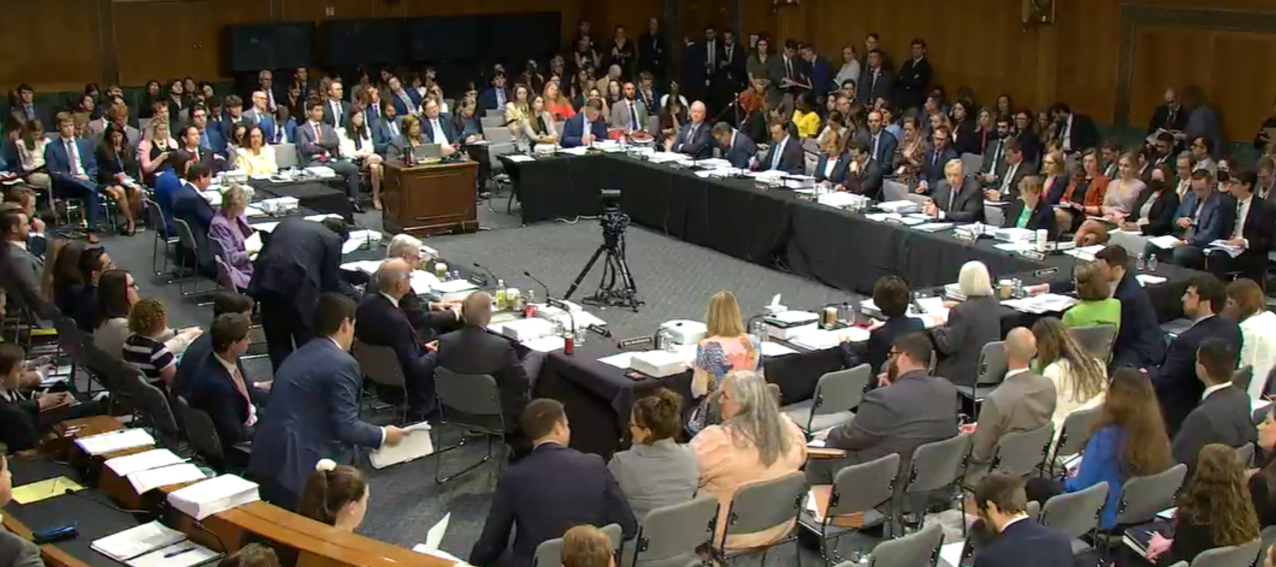 Image of senate deliberations