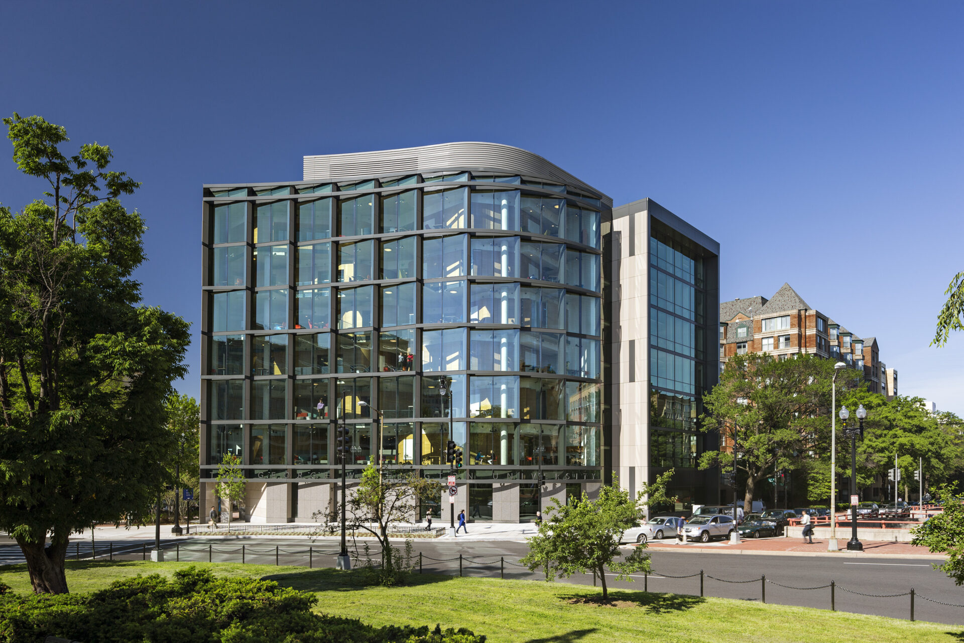 Milken Institute SPH Building_Ext_Day