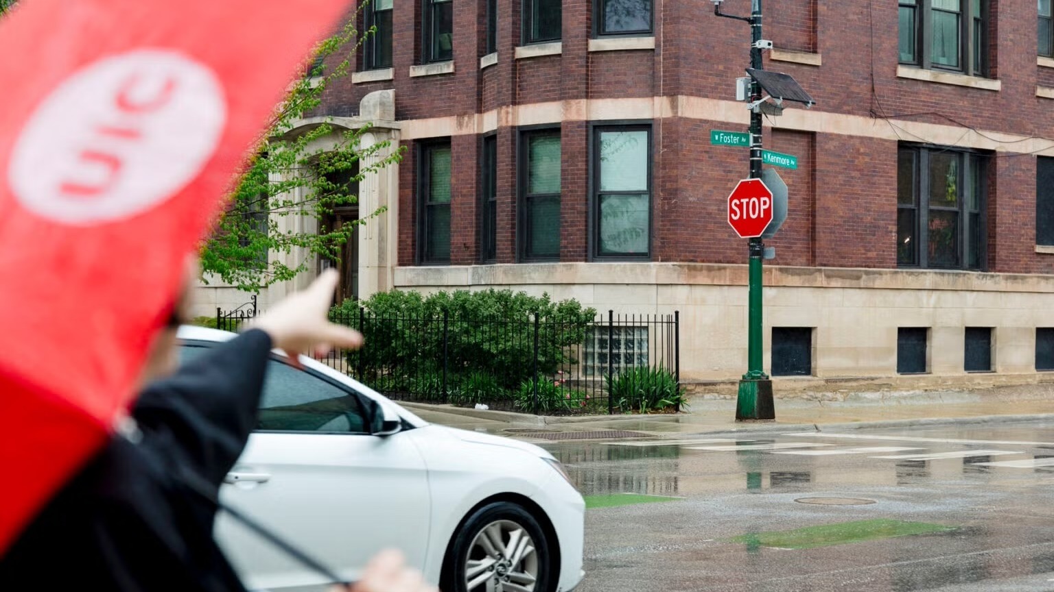 UIC School of Public Health, Community Partners Monitor Air Pollution in Chicago